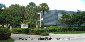 Chateaulaine townhouses in Plantation Florida